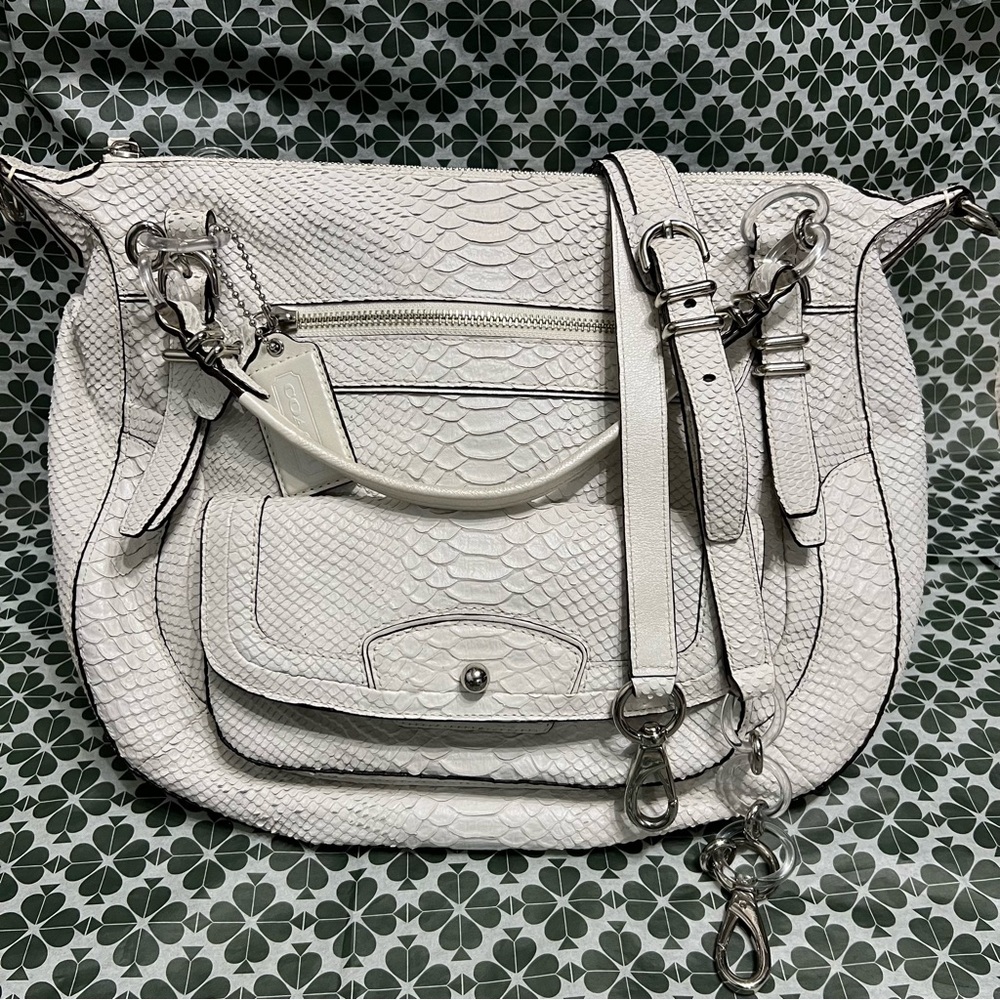 Croco White Leather